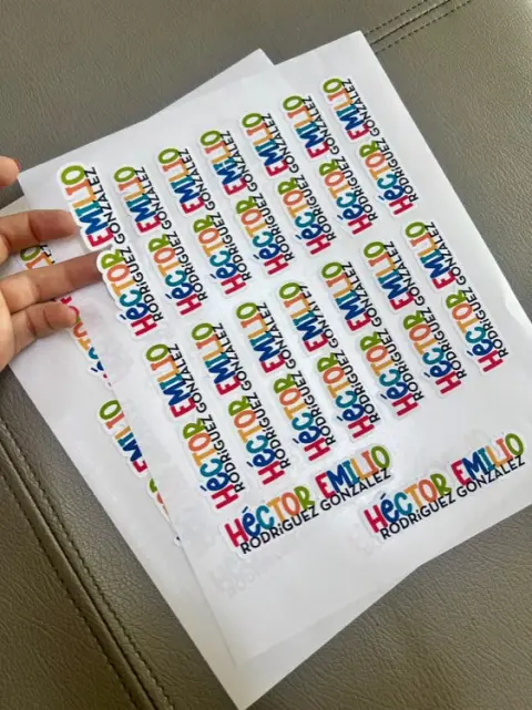 Etiqueta de silueta personalizada Alejandra Carrera - diseño 2