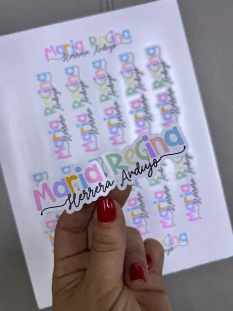 Etiqueta de silueta personalizada Alejandra Carrera - diseño 9