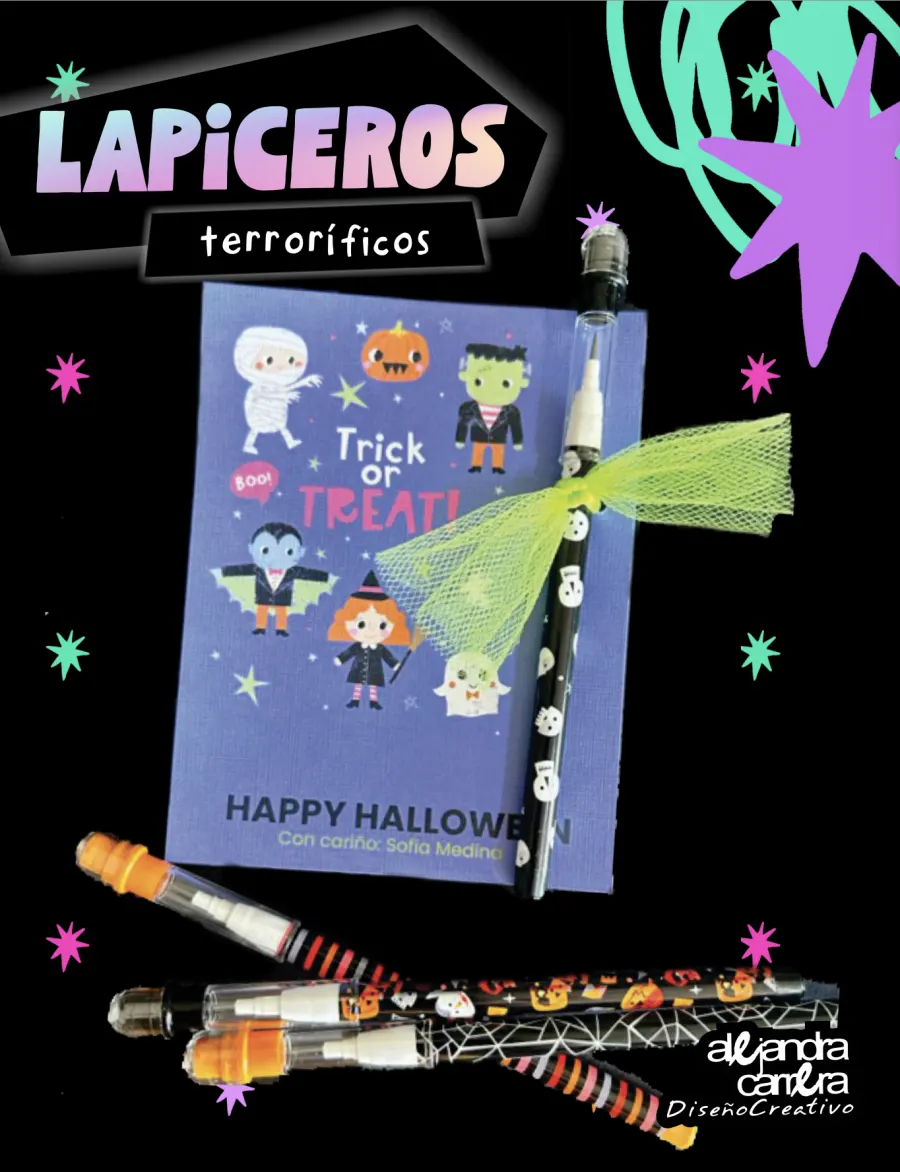 Lapiceros con estampados de Halloween sujetos a una tarjeta personalizada